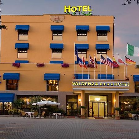 Valdenza Hotel Campegine Exterior photo