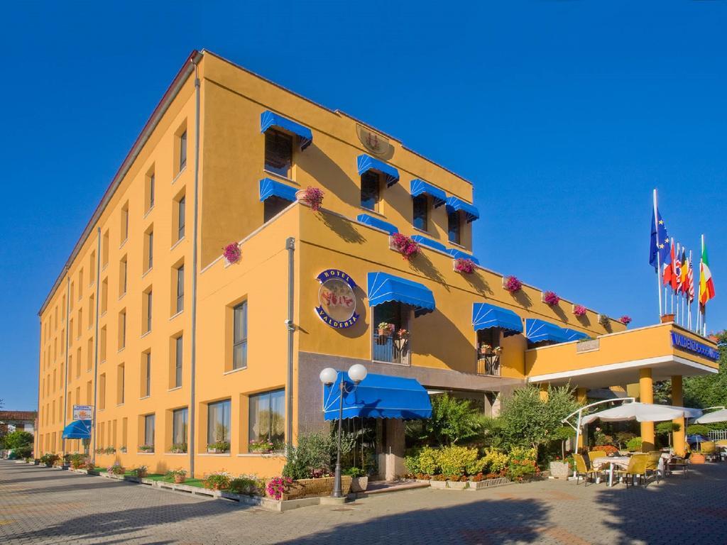 Valdenza Hotel Campegine Exterior photo